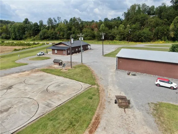 $695,000 | 2638 Riverside Drive, Mount Airy, NC 27030