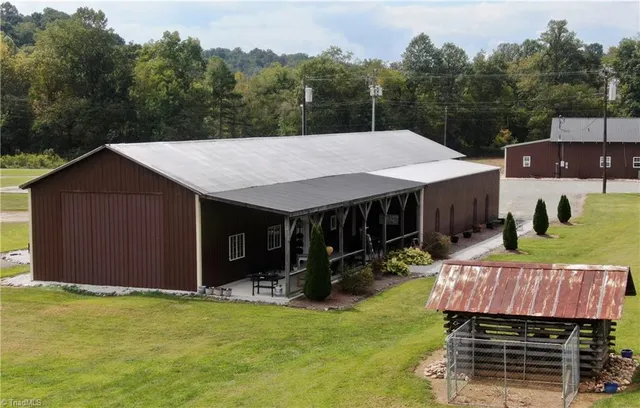 $750,000 | 2638 Riverside Drive, Mount Airy, NC 27030