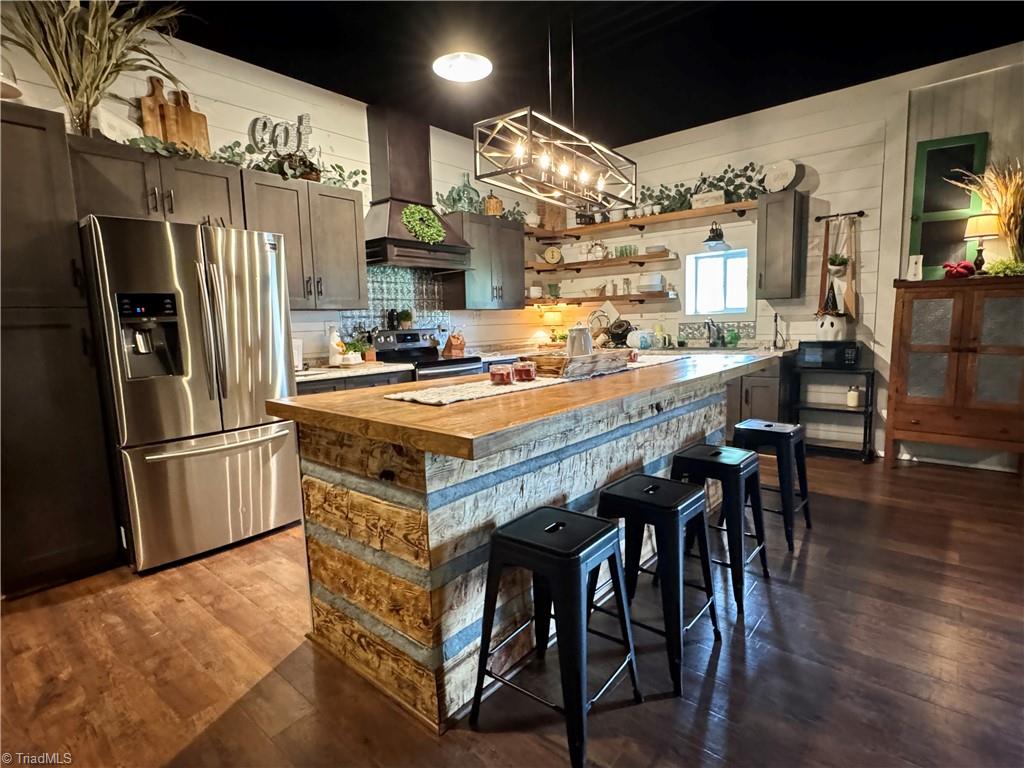 2638 Riverside Drive Mount Airy, NC 27030 - Photo 9 of 33