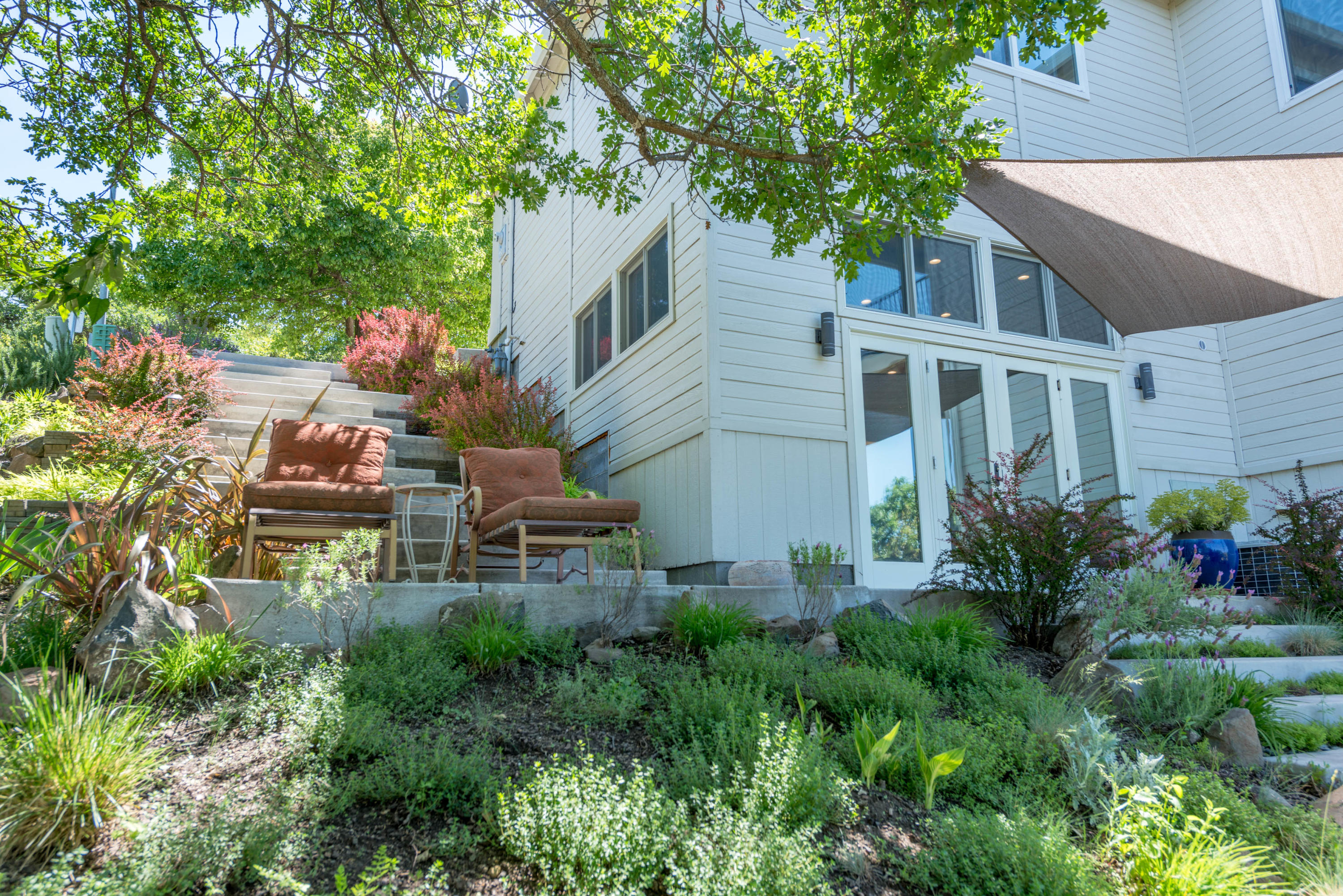 4497 Innsbruck Ridge Medford, OR 97504 - Photo 44 of 50 Separate entrance to studio