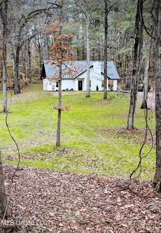 $385,000 | 151 East Eagle Ridge Drive, Florence, MS 39073