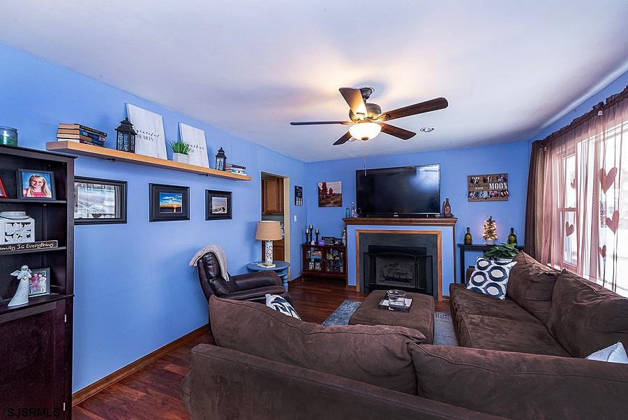 9 Princeton Road Somers Point, NJ 08244 - Photo 4 of 24 Gallery Image 4