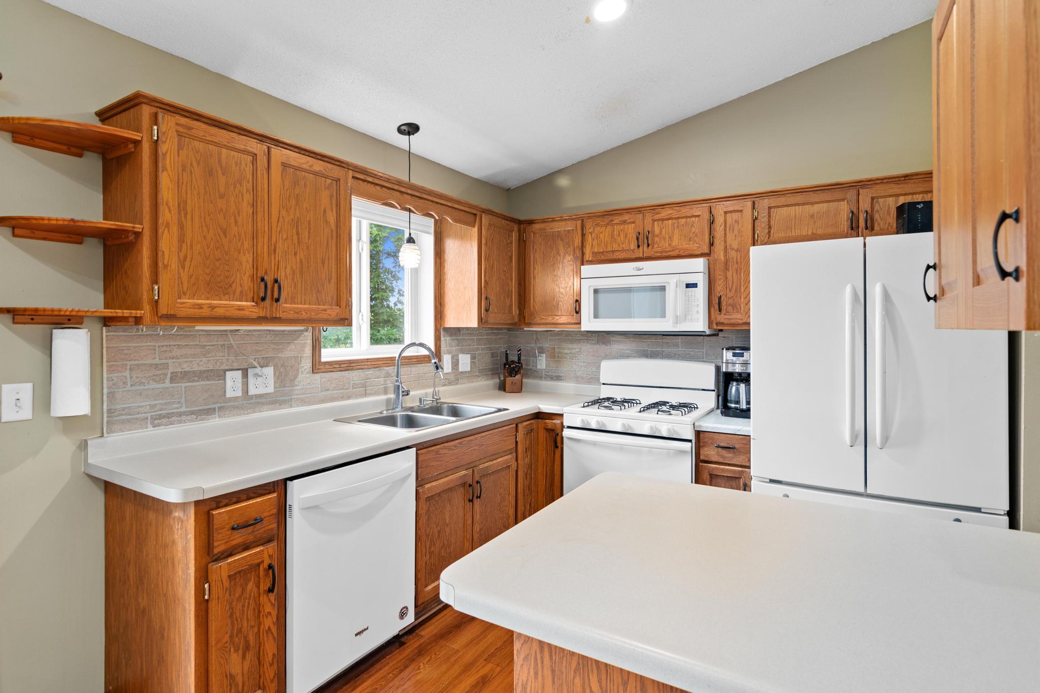 1180 Joe's Lake Road Cambridge, MN 55008 - Photo 10 of 34