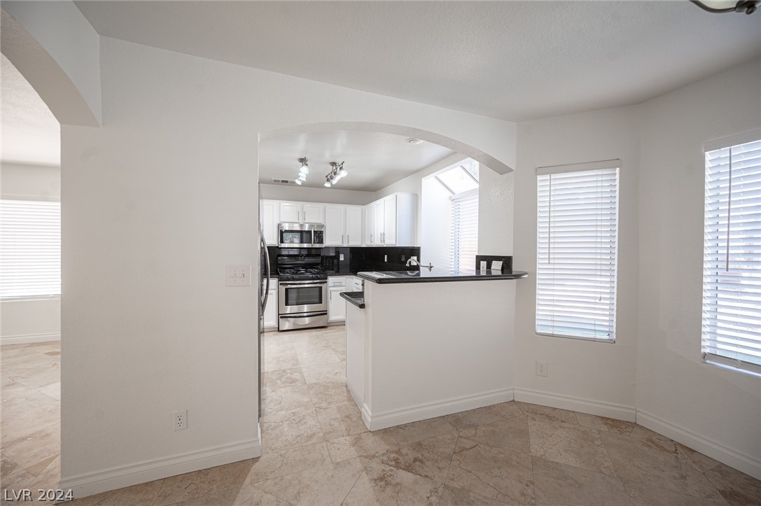 2109 Desert Peak Road Las Vegas, NV 89134 - Photo 15 of 51