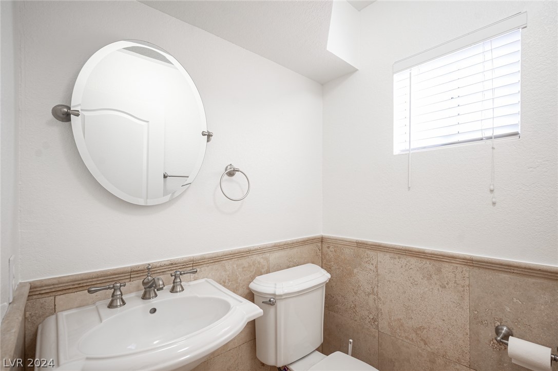 2109 Desert Peak Road Las Vegas, NV 89134 - Photo 28 of 51