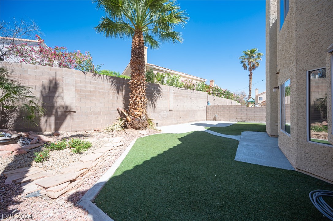2109 Desert Peak Road Las Vegas, NV 89134 - Photo 6 of 51