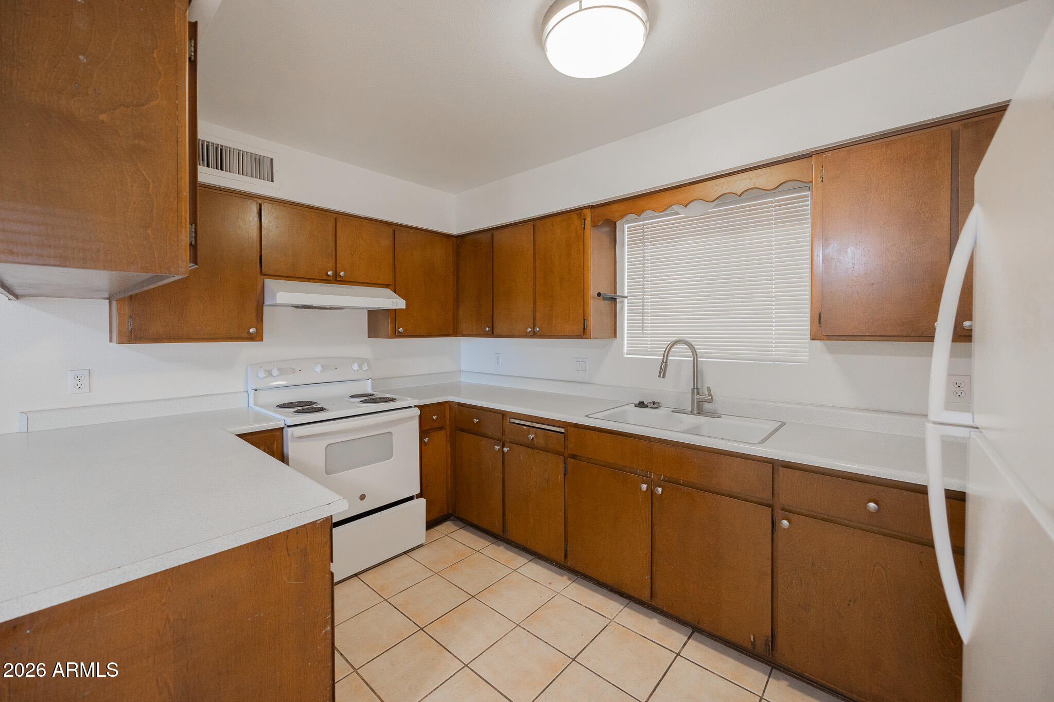 617 East Brown Road Mesa, AZ 85203 - Photo 9 of 25