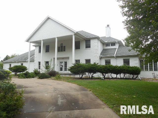 5910 Utica Ridge Road Davenport, IA 52807 - Photo 1 of 21 Gallery Image 1