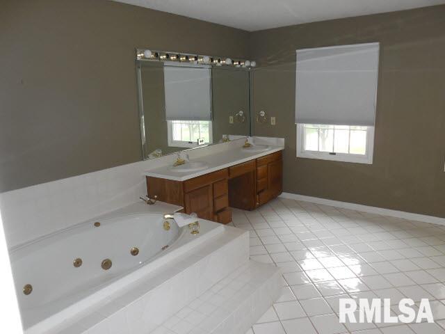 5910 Utica Ridge Road Davenport, IA 52807 - Photo 11 of 21 Gallery Image 11