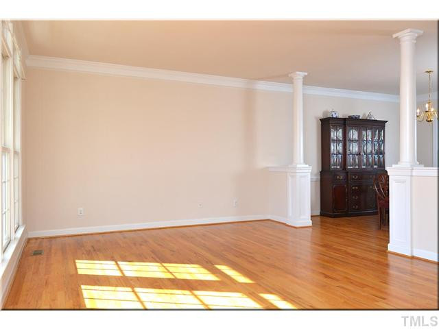 5133 Killarney Hope Drive Raleigh, NC 27613 - Photo 3 of 25 Living Room