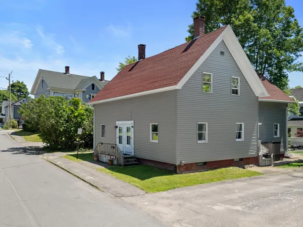 $509,900 | 30-32 Granite Street, Rockland, ME 04841
