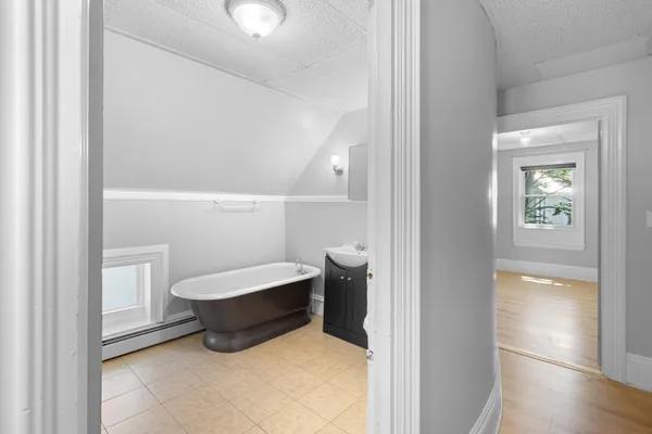 $509,900 | 30-32 Granite Street, Rockland, ME 04841