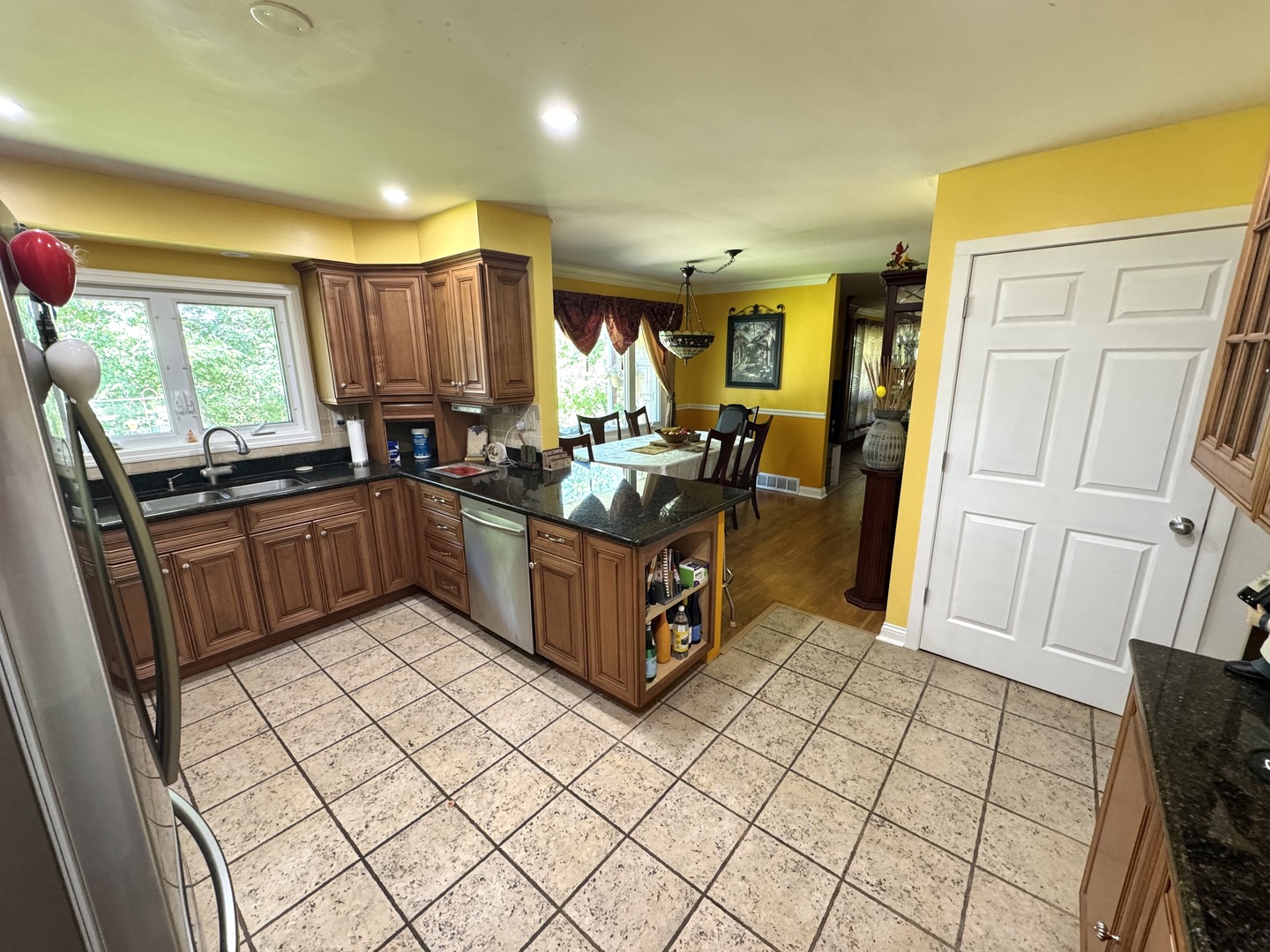 26575 North Fairfield Road Mundelein, IL 60060 - Photo 6 of 35 Gallery Image 6
