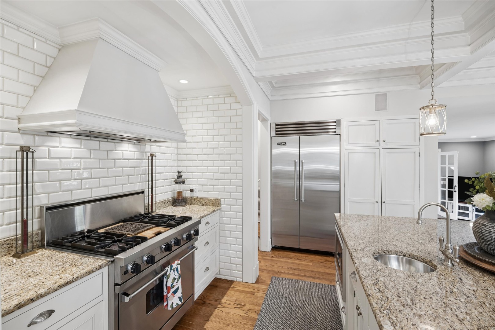 197 Woodside Road Riverside, IL 60546 - Photo 17 of 51 Gallery Image 17