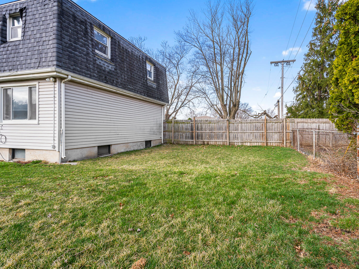 9339 Cleveland Street Crown Point, IN 46307 - Photo 26 of 33 1500x1125