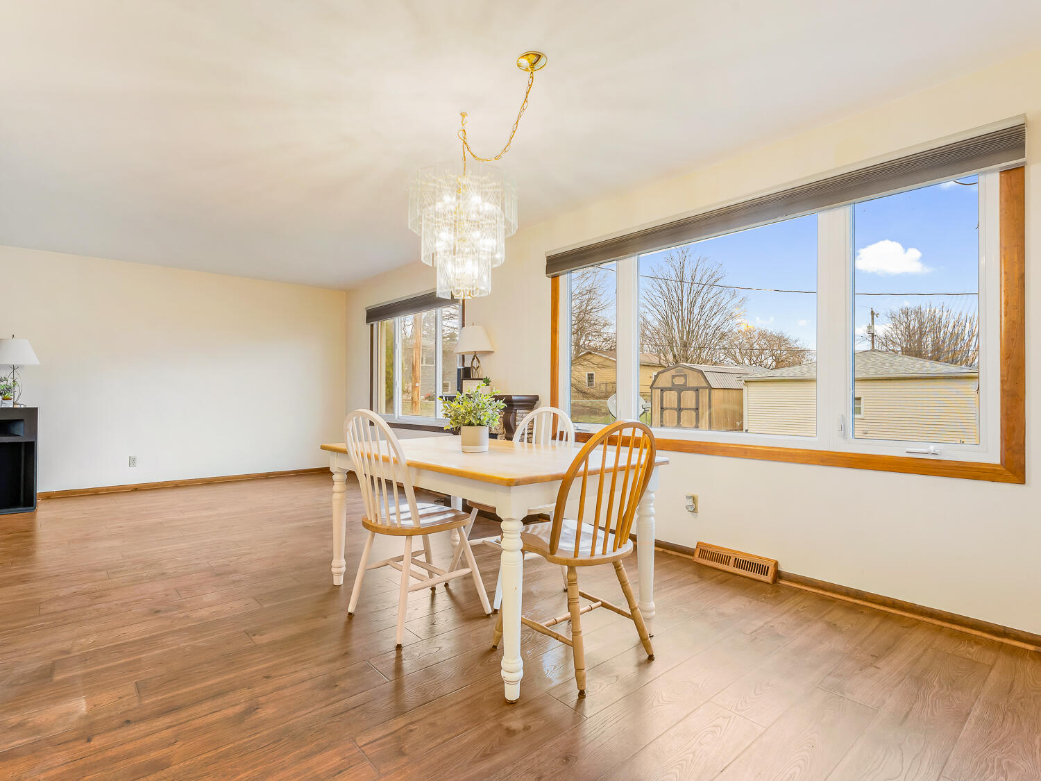 9339 Cleveland Street Crown Point, IN 46307 - Photo 6 of 33 1500x1125