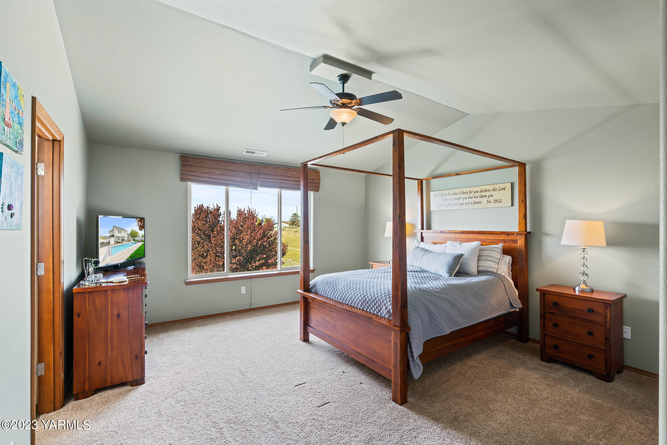 4702 Goat Rocks Court Yakima, WA 98901 - Photo 21 of 36 a bedroom with a bed and a window