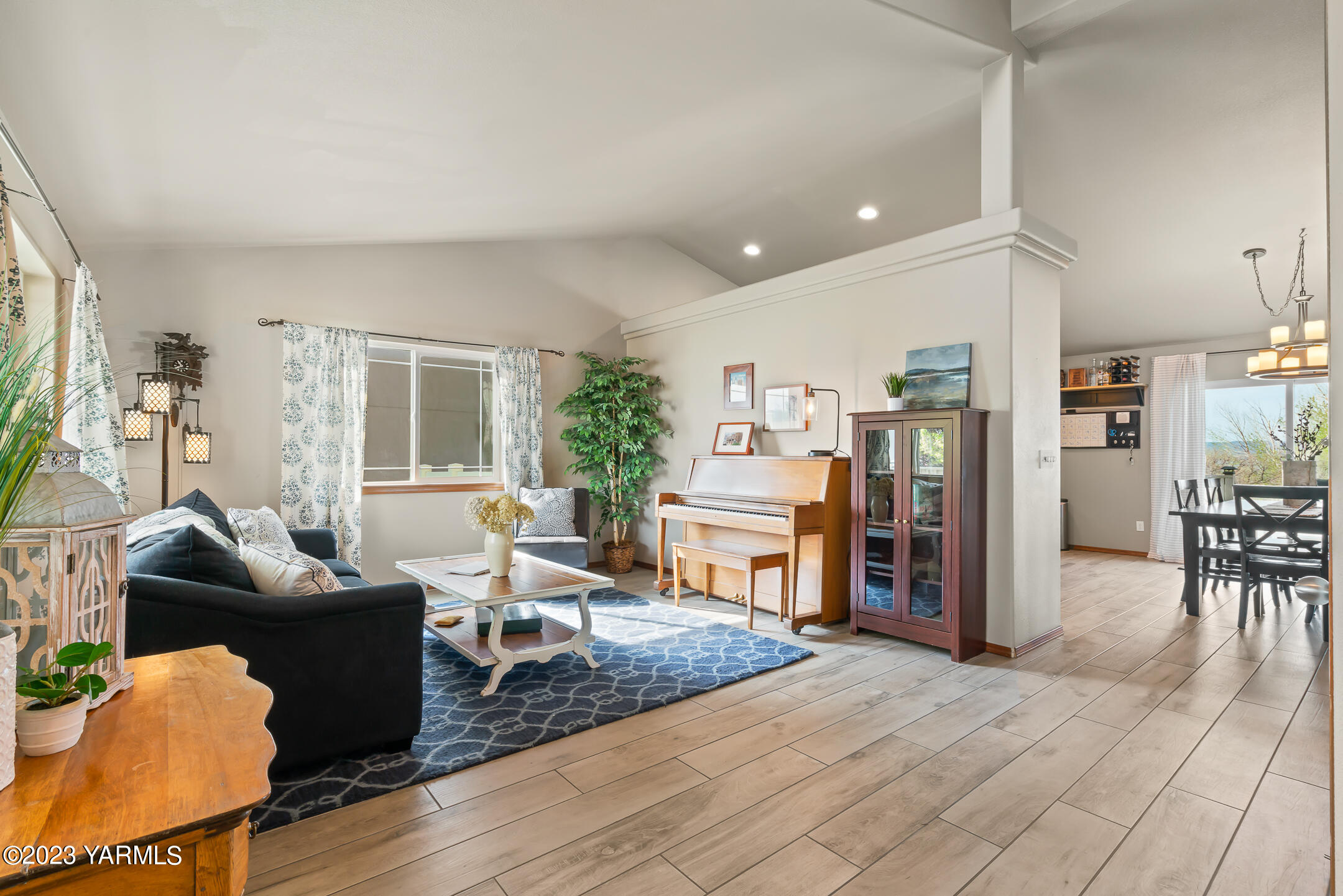 4702 Goat Rocks Court Yakima, WA 98901 - Photo 4 of 36 a living room with furniture and a table