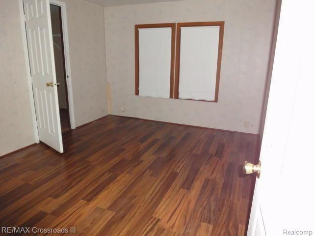 23801 Clark Road New Boston, MI 48164 - Photo 3 of 7