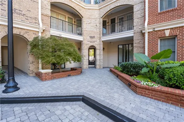 $345,000 | 3621 Vinings Slope Southeast, Unit 2516, Atlanta, GA 30339