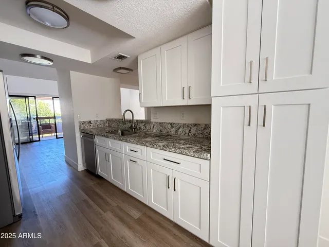 $2,195 | 5998 North 78th Street, Unit 222, Scottsdale, AZ 85250