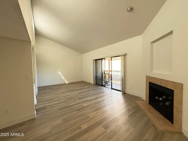 $2,195 | 5998 North 78th Street, Unit 222, Scottsdale, AZ 85250
