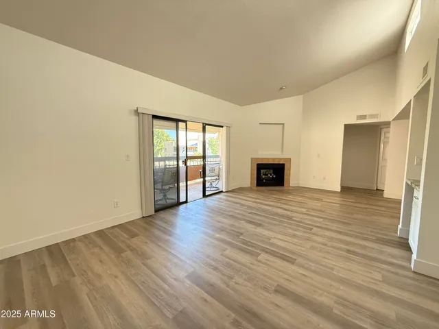 $2,195 | 5998 North 78th Street, Unit 222, Scottsdale, AZ 85250