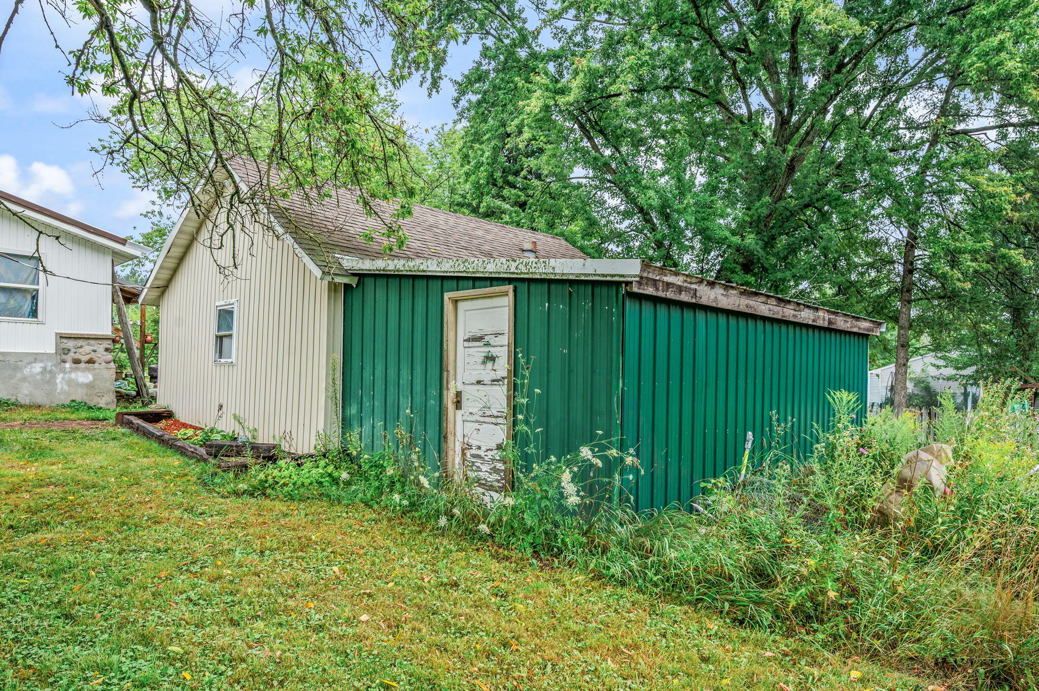 10055 8 Mile Road Evart, MI 49631 - Photo 19 of 28 260807135640-24-web-or-mls-10055-8Mil