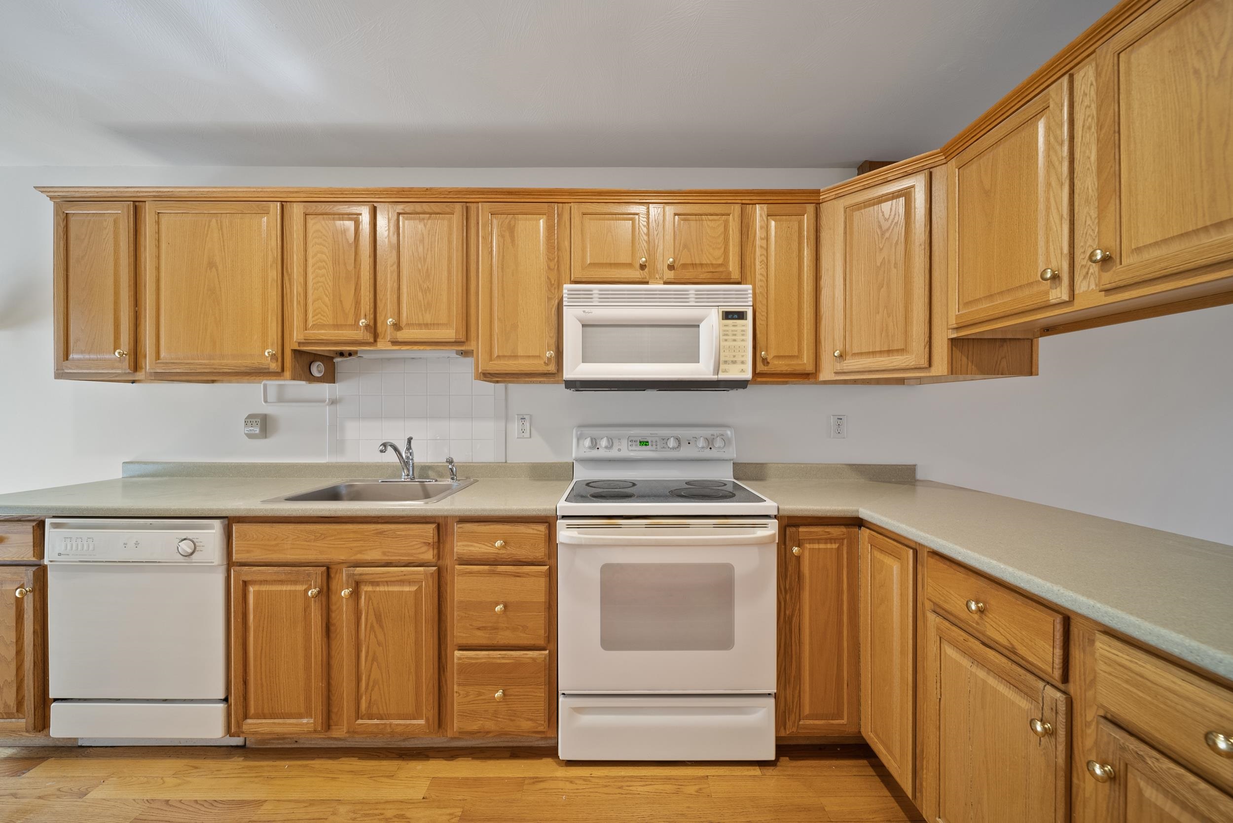 27 Pleasant Street Windham, NH 03087 - Photo 11 of 37 Gallery Image 11