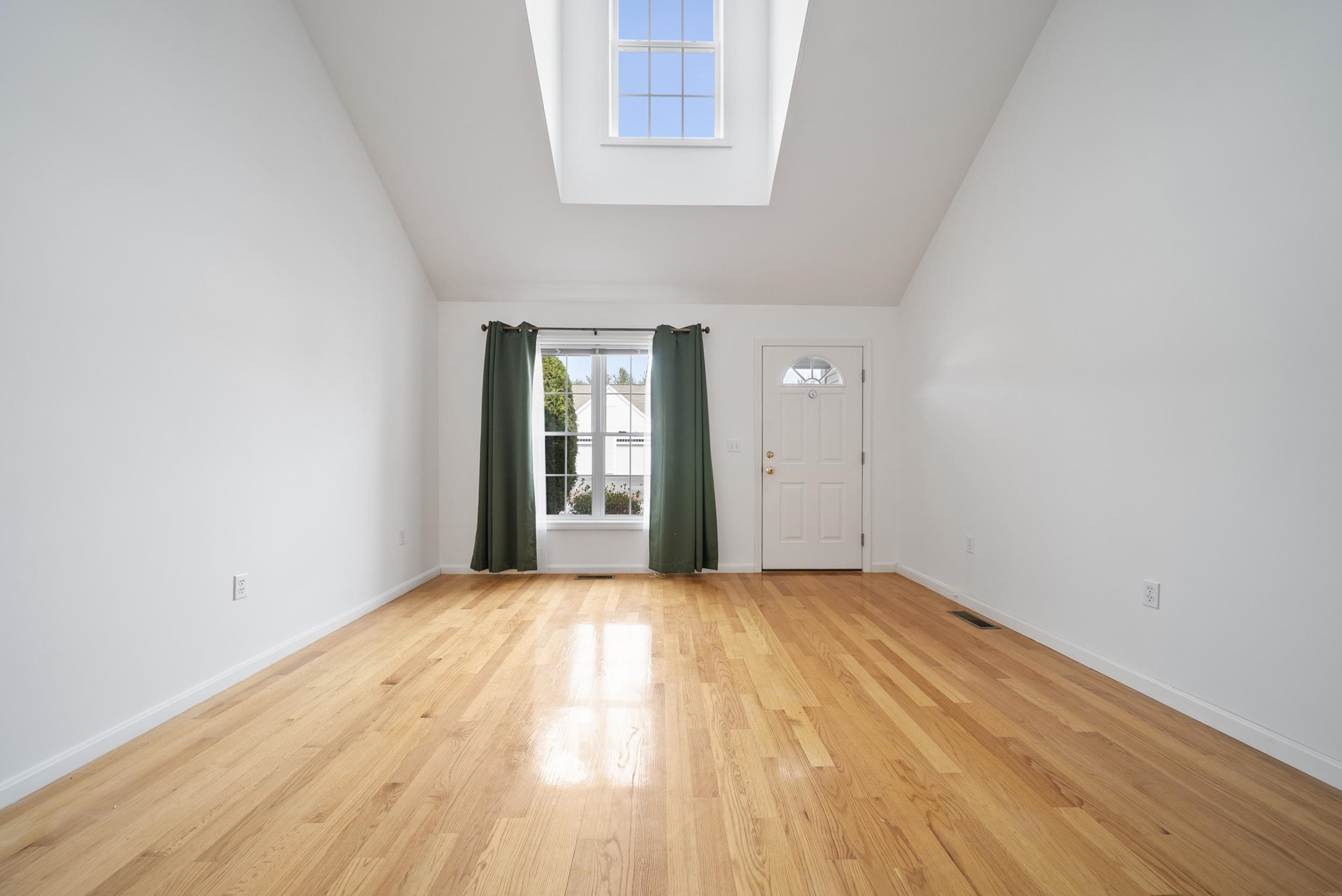 27 Pleasant Street Windham, NH 03087 - Photo 3 of 37 Gallery Image 3