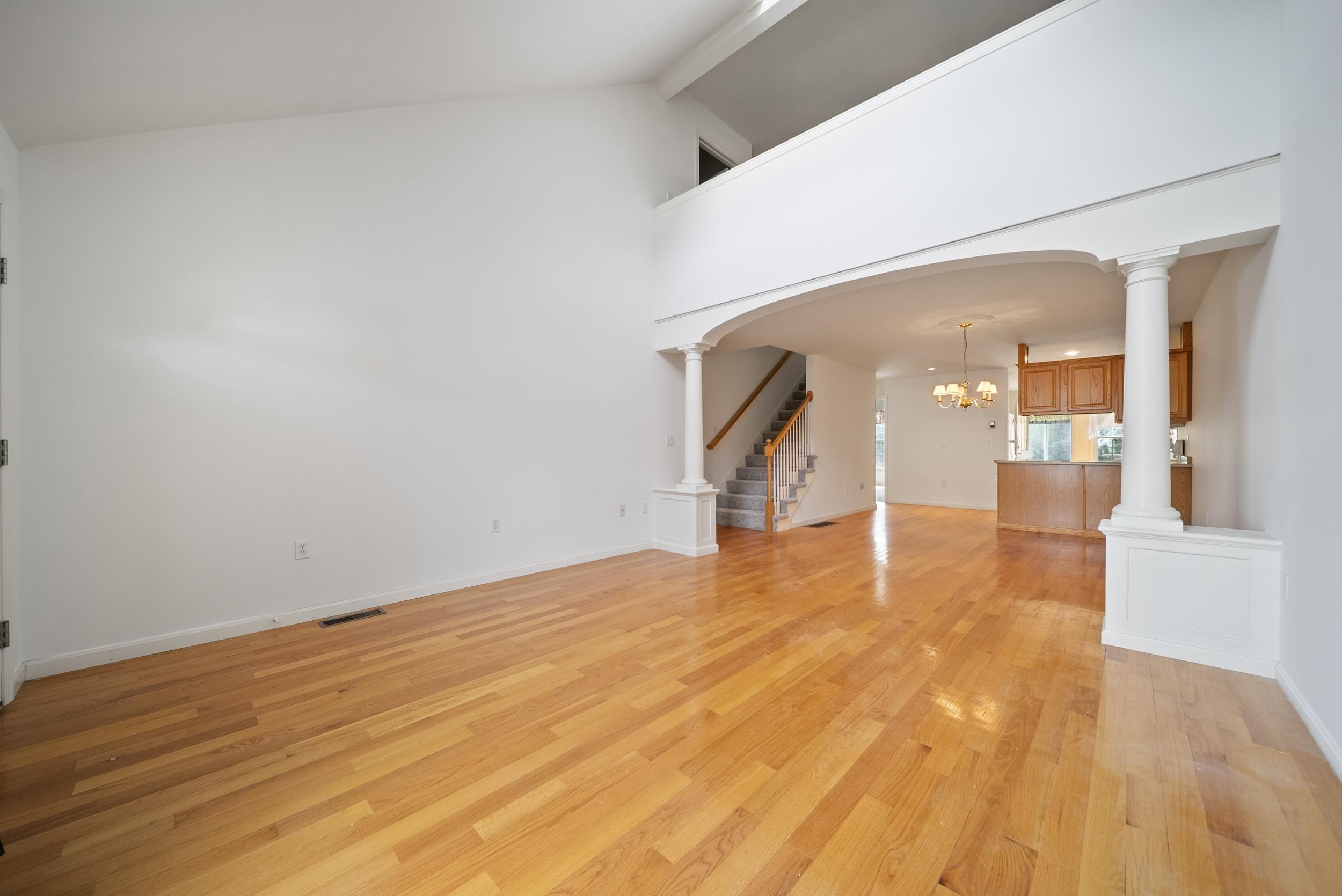 27 Pleasant Street Windham, NH 03087 - Photo 5 of 37 Gallery Image 5