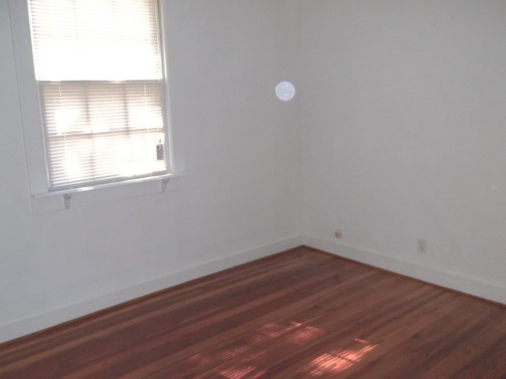 2165 Medway Road Charleston, SC 29412 - Photo 4 of 11 911_0234