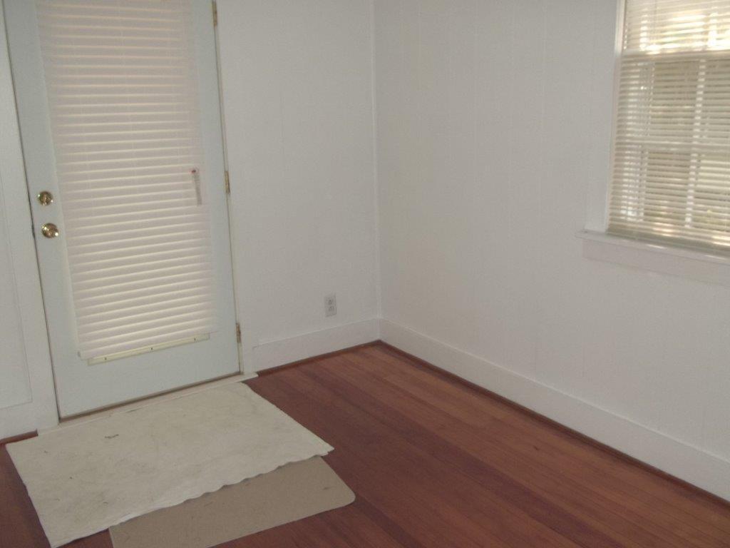 2165 Medway Road Charleston, SC 29412 - Photo 5 of 11 911_0235