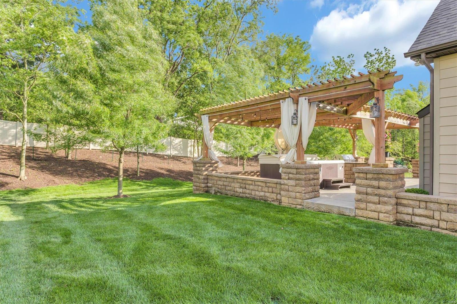 2370 Spring Mill Estates Drive St. Charles, MO 63303 - Photo 11 of 70