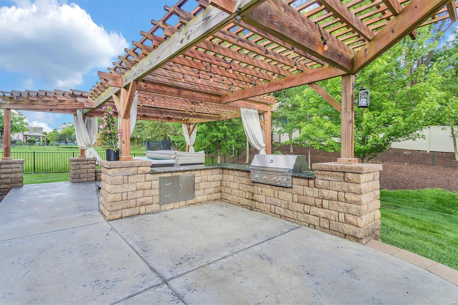 2370 Spring Mill Estates Drive St. Charles, MO 63303 - Photo 8 of 70