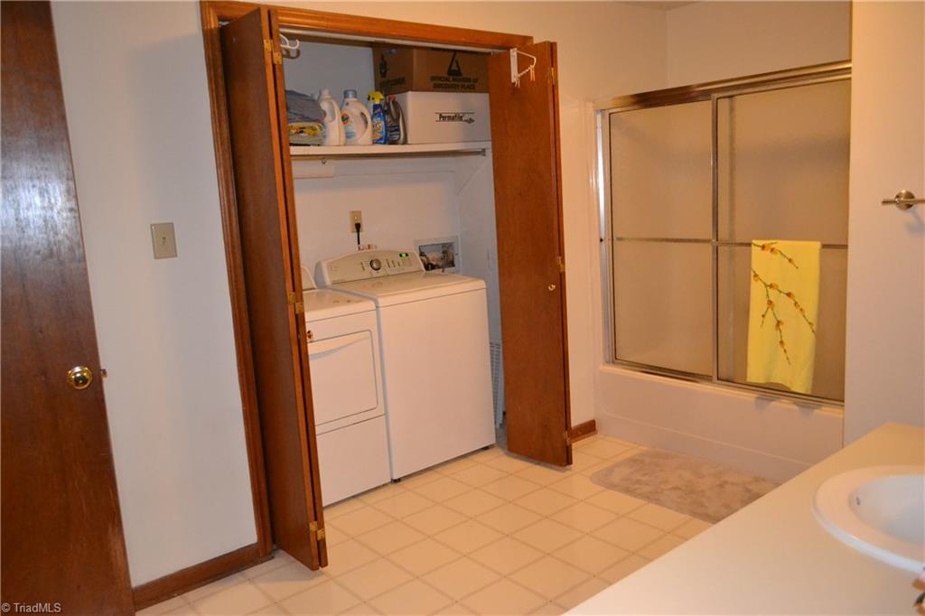 589 Barkworth Road Clemmons, NC 27012 - Photo 8 of 17 Gallery Image 8