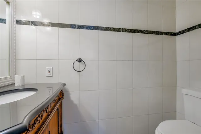 $3,450 | 20224 Sherman Way, Unit 64, Winnetka, CA 91306