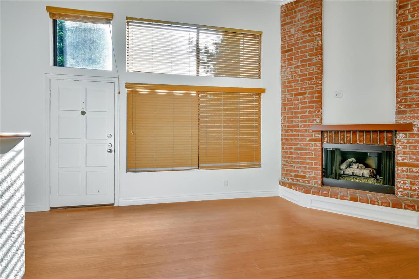 20224 Sherman Way, Unit 64 Winnetka, CA 91306 - Photo 4 of 36