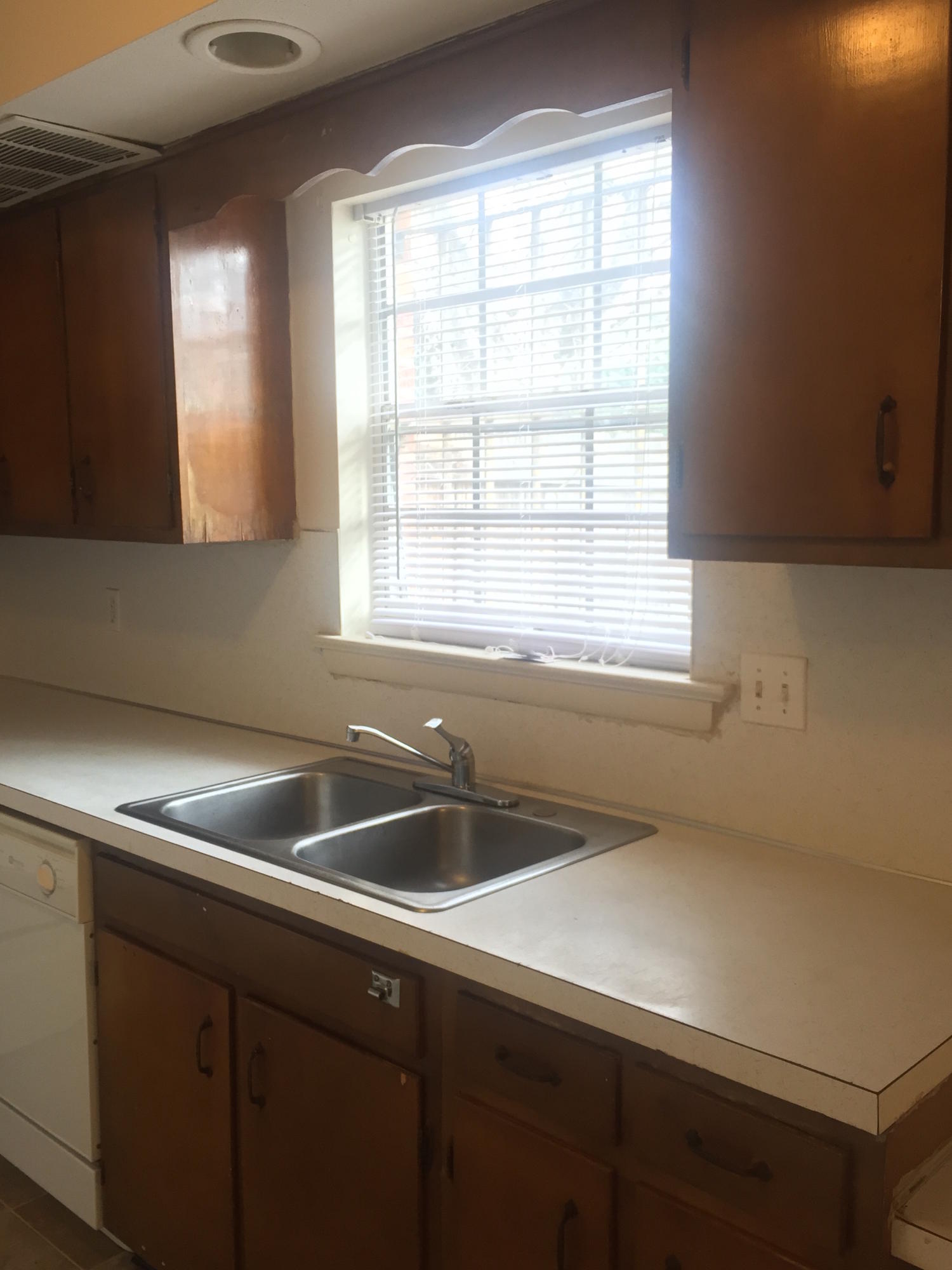 112 Harding Road, Unit 29082914 Chattanooga, TN 37415 - Photo 8 of 11 IMG_5304