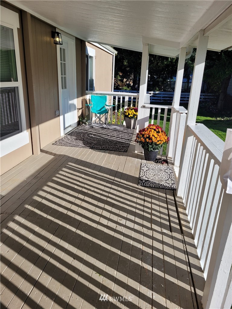 12805 East Macs Loop Road Granite Falls, WA 98252 - Photo 2 of 16 Gallery Image 2