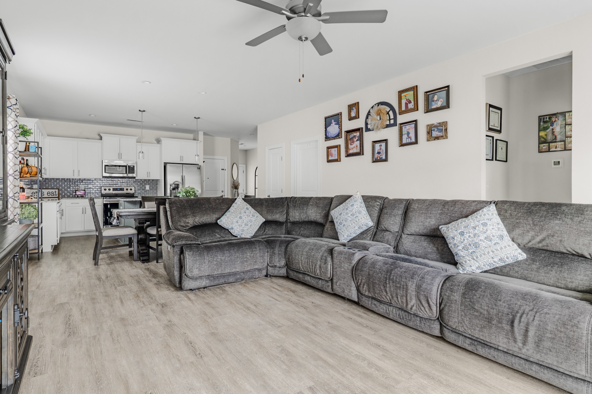 404 Golf Club Lane Springfield, TN 37172 - Photo 10 of 38 a living room with furniture and kitchen view