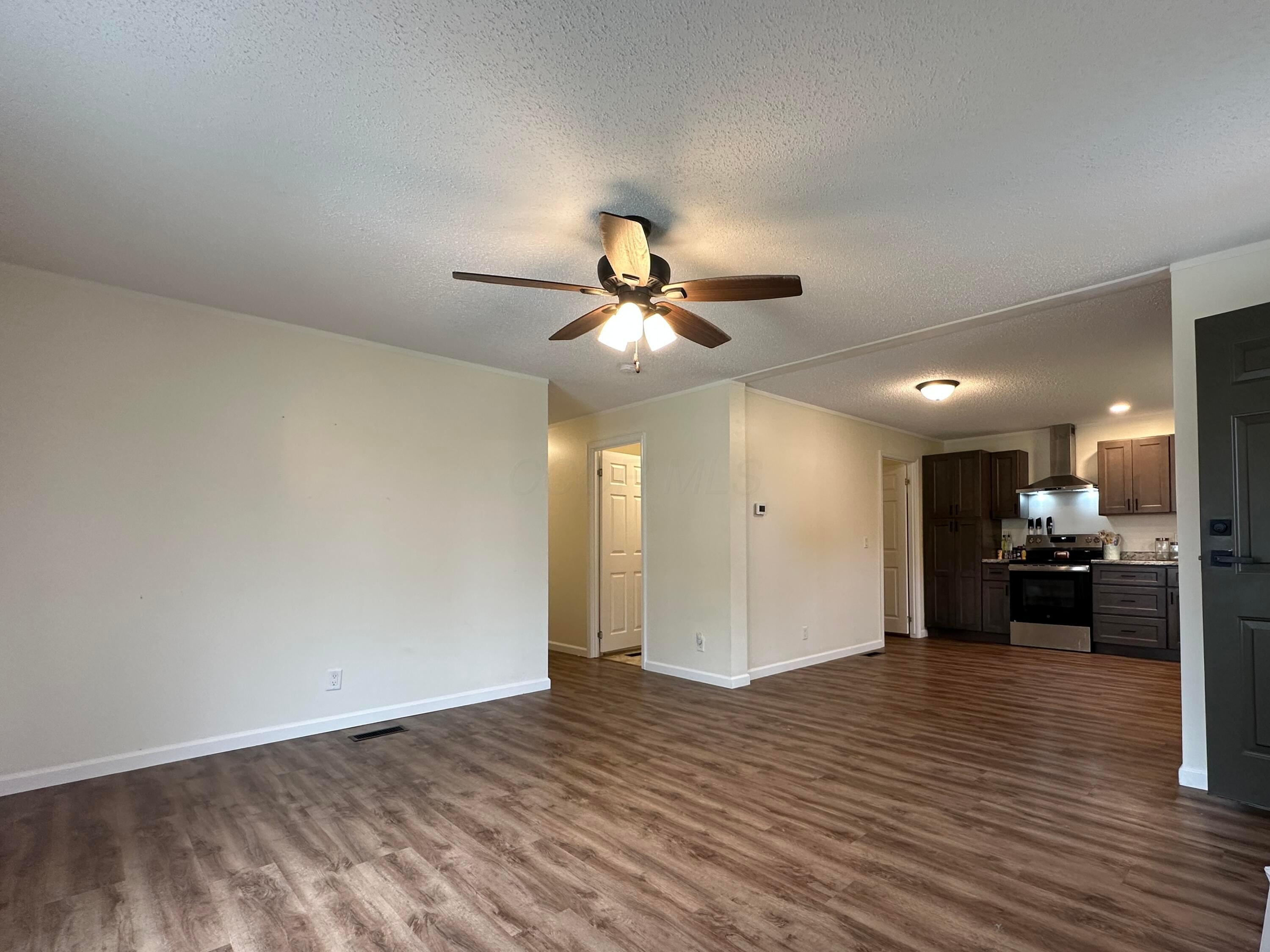 29947 Jackson Road Kingston, OH 45644 - Photo 6 of 33 Living Room