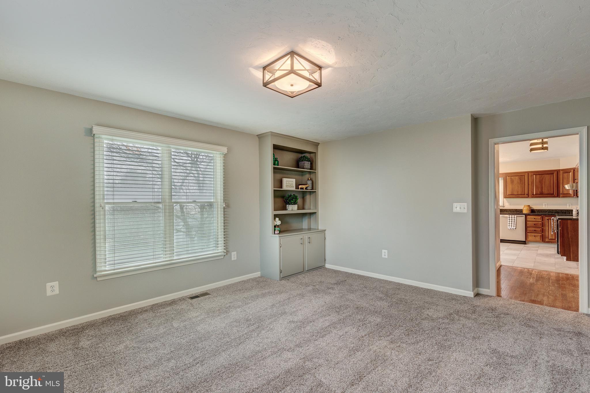 16009 Trenton Road Upperco, MD 21155 - Photo 18 of 43 Family room on main level