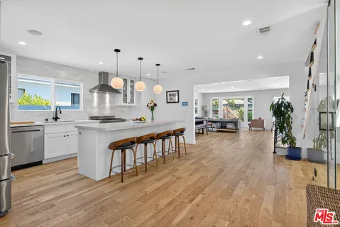 $2,290,000 | 3867 Lyceum Avenue, Los Angeles, CA 90066