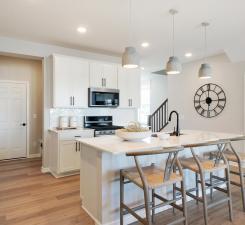 9273 Larimar Trail Eden Prairie, MN 55347 - Photo 6 of 13