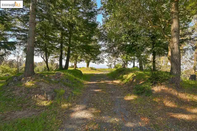 $1,750,000 | 5100 Thorndale Drive, Oakland, CA 94611