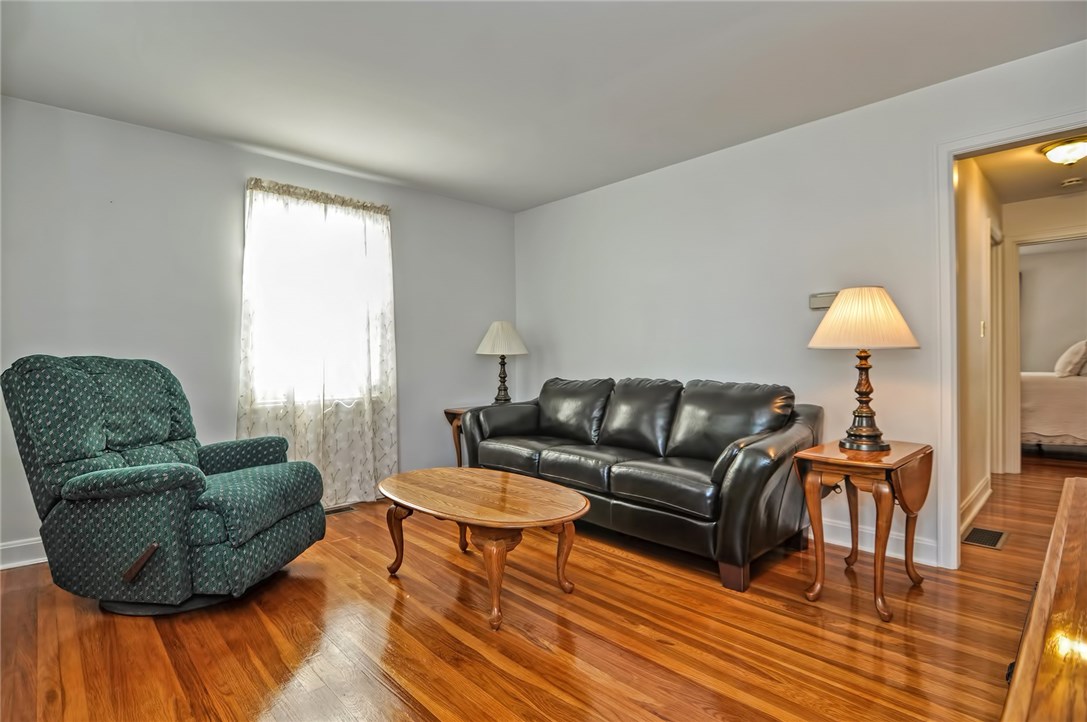 47 Slade Street Pawtucket, RI 02861 - Photo 6 of 24 Living room