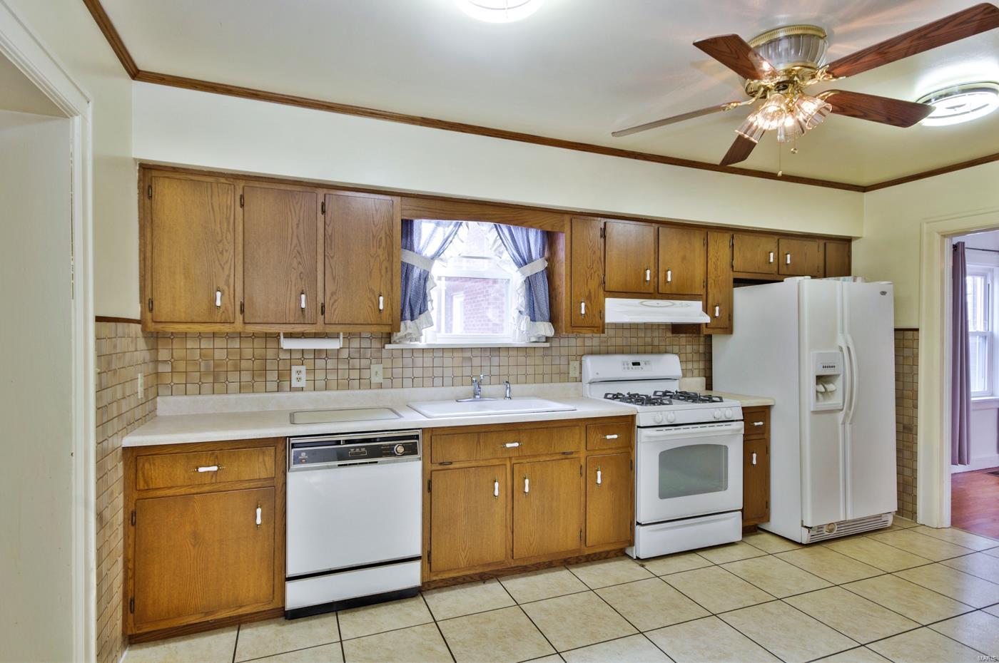 935 Main Street Alton, IL 62002 - Photo 7 of 27 Gallery Image 7