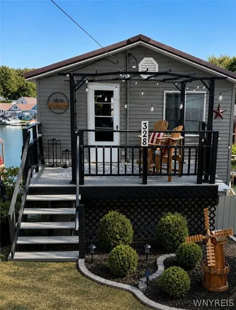$335,000 | 328 Lakeview Boulevard, Delevan, NY 14042