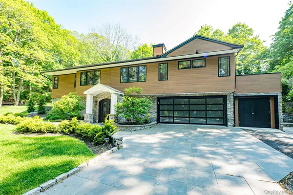 $2,150,000 | 6 Tanyard Lane, Huntington, NY 11743